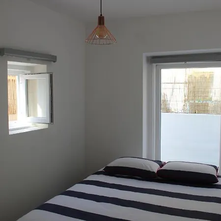 Beach, Surf And City - 2 Bedroom