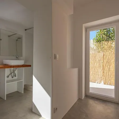 Beach, Surf And City - 2 Bedroom Trafaria