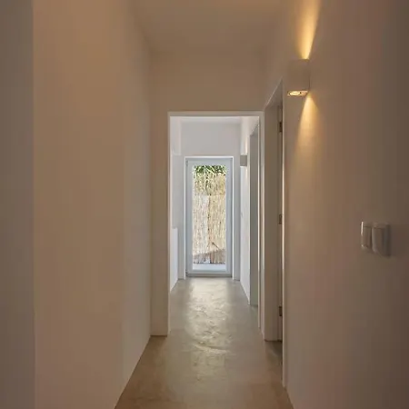 Beach, Surf And City - 2 Bedroom Вилла *