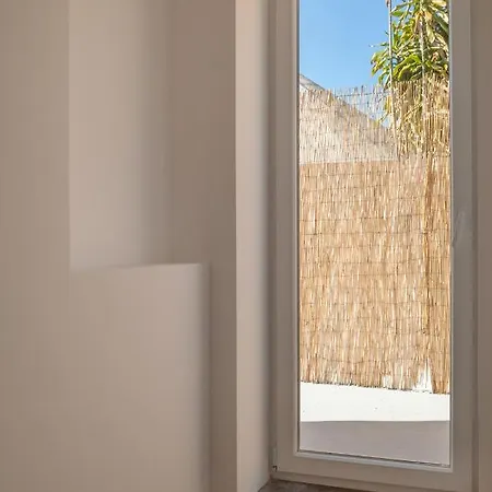 Beach, Surf And City - 2 Bedroom Trafaria